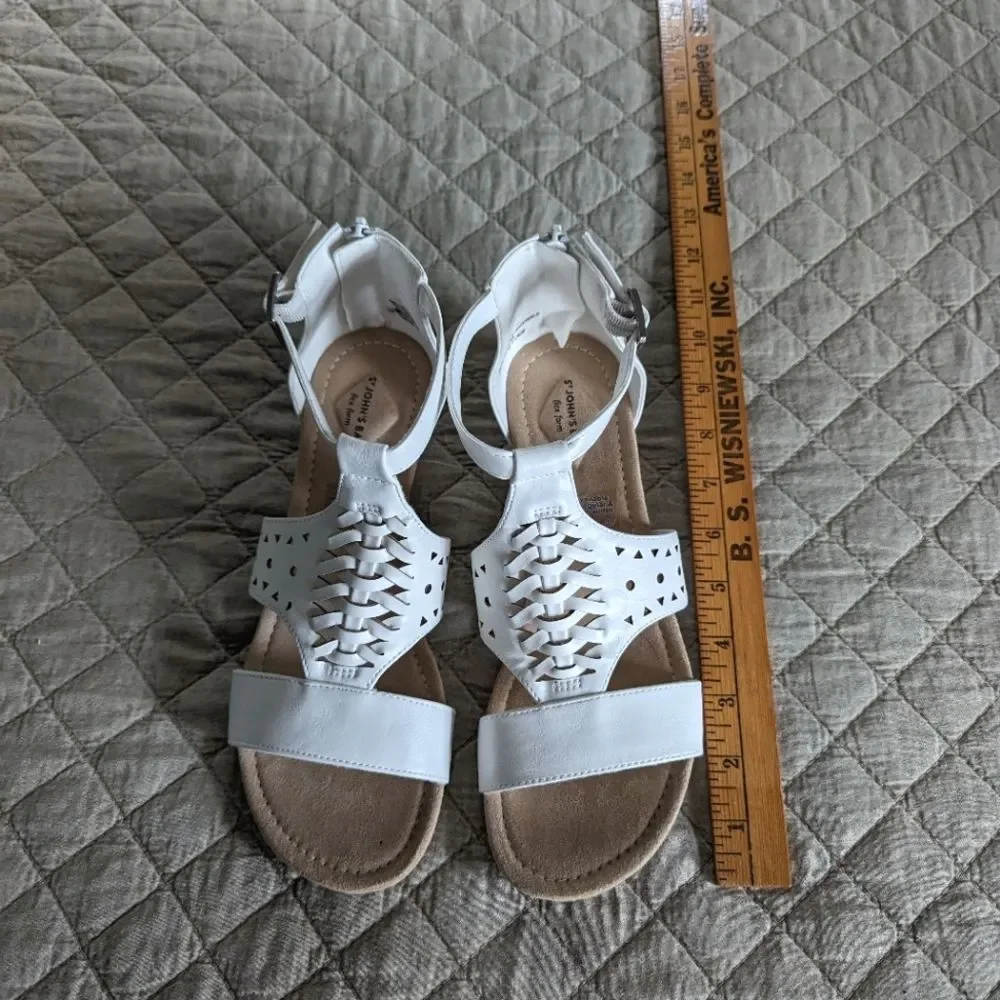 St John's bay white gladiator sandals size 8